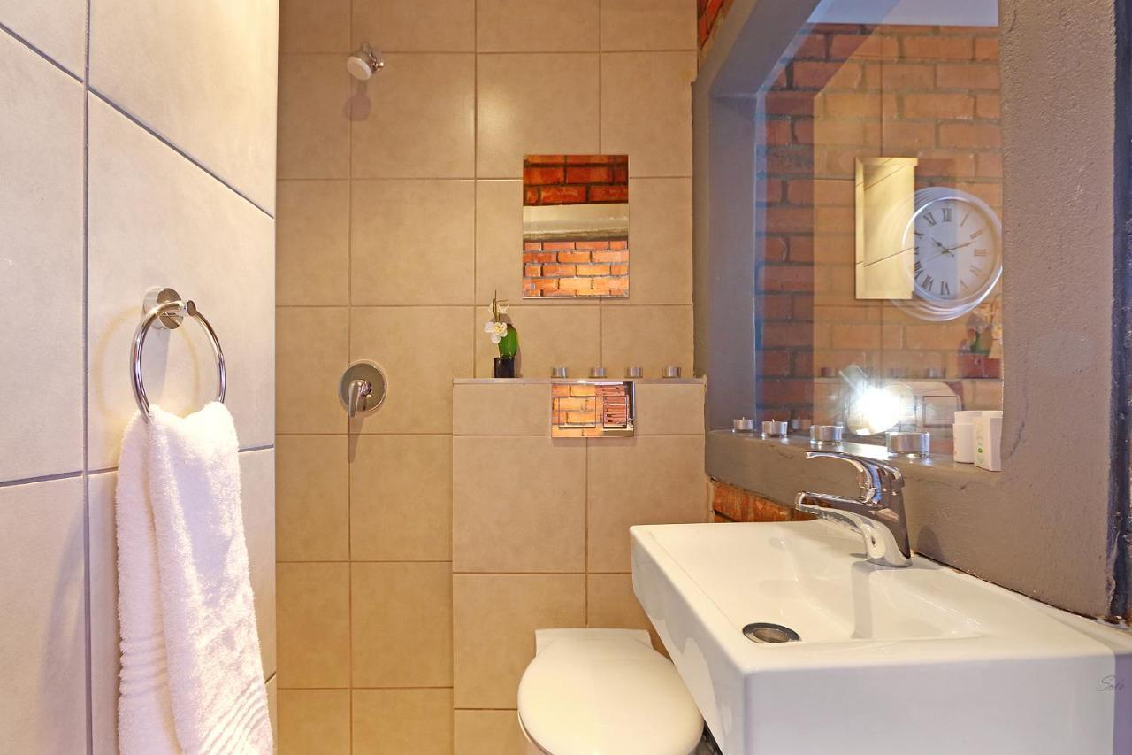 The Rhino Hotel & Apartments เคปทาวน์ ภายนอก รูปภาพ