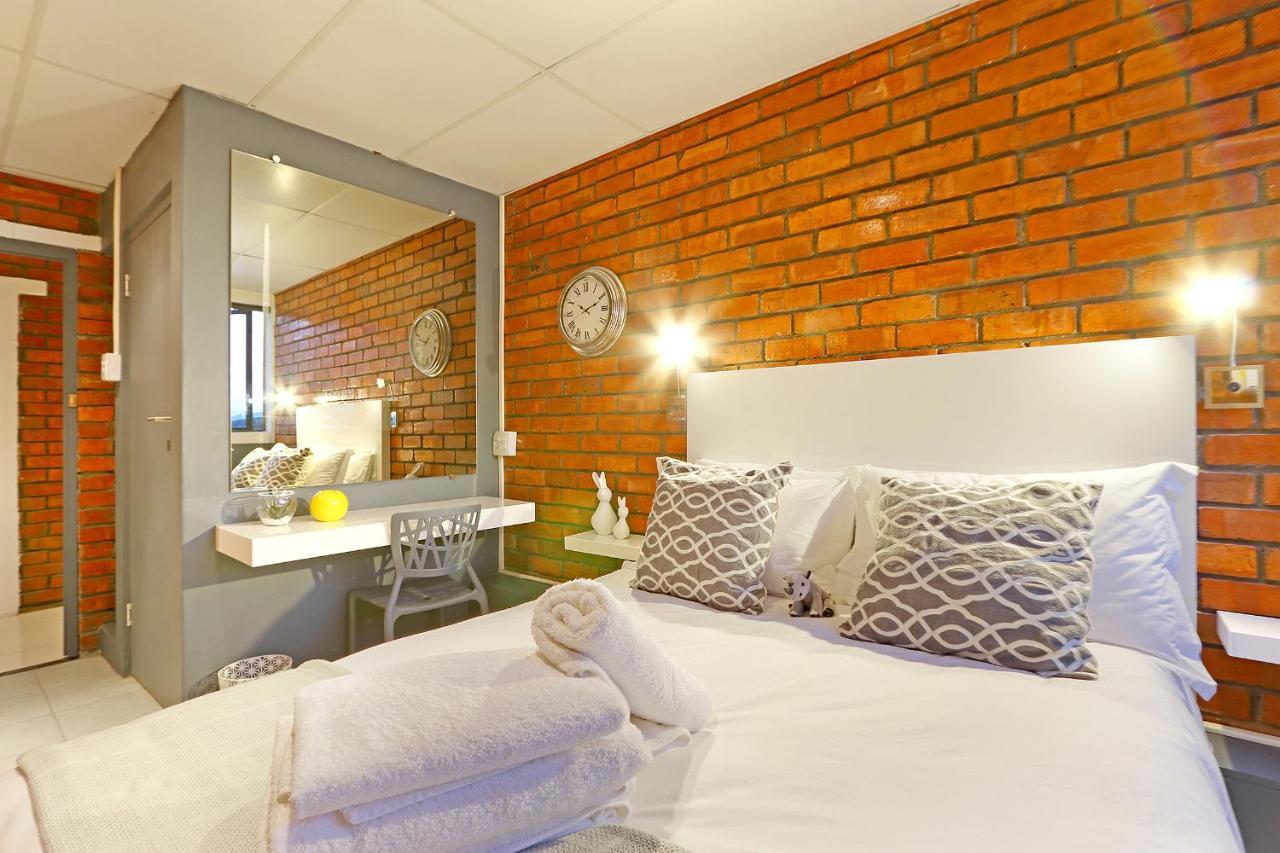 The Rhino Hotel & Apartments เคปทาวน์ ภายนอก รูปภาพ