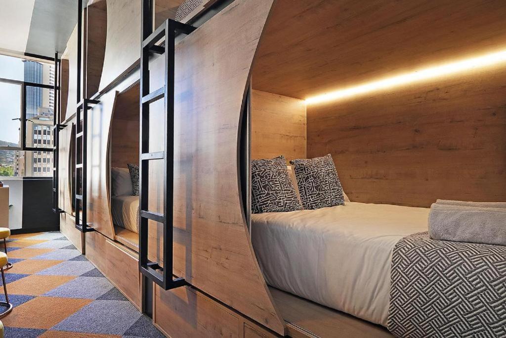 The Rhino Hotel & Apartments เคปทาวน์ ภายนอก รูปภาพ