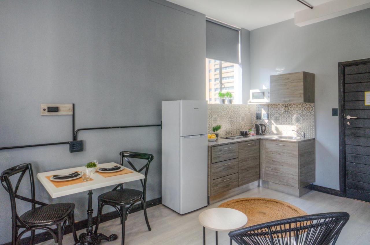 The Rhino Hotel & Apartments เคปทาวน์ ภายนอก รูปภาพ